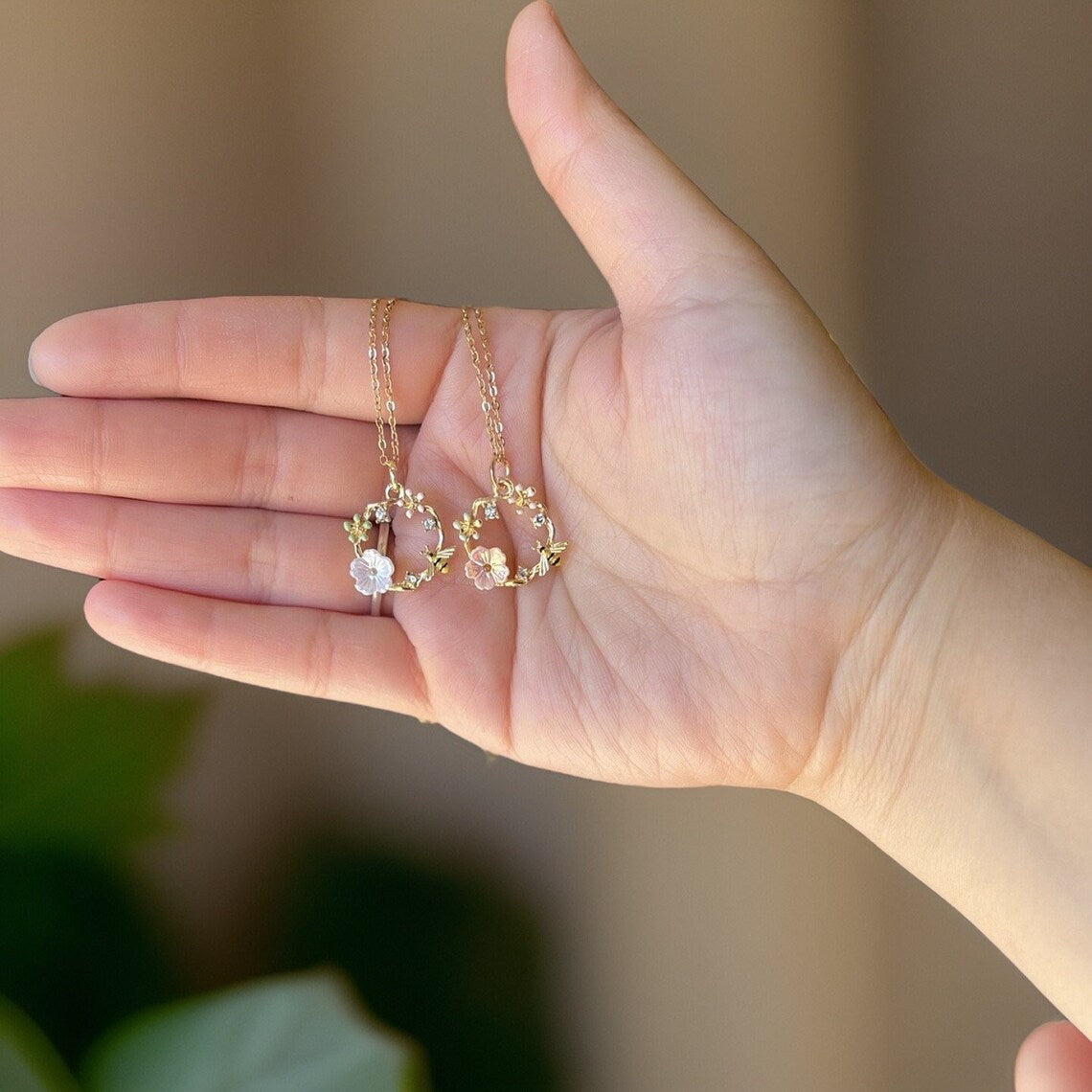 Bee and Honeycomb Necklace, Yellow Bee Necklace, Stainless Steel Honeycomb Pendant, Yellow Flower Necklace for Her